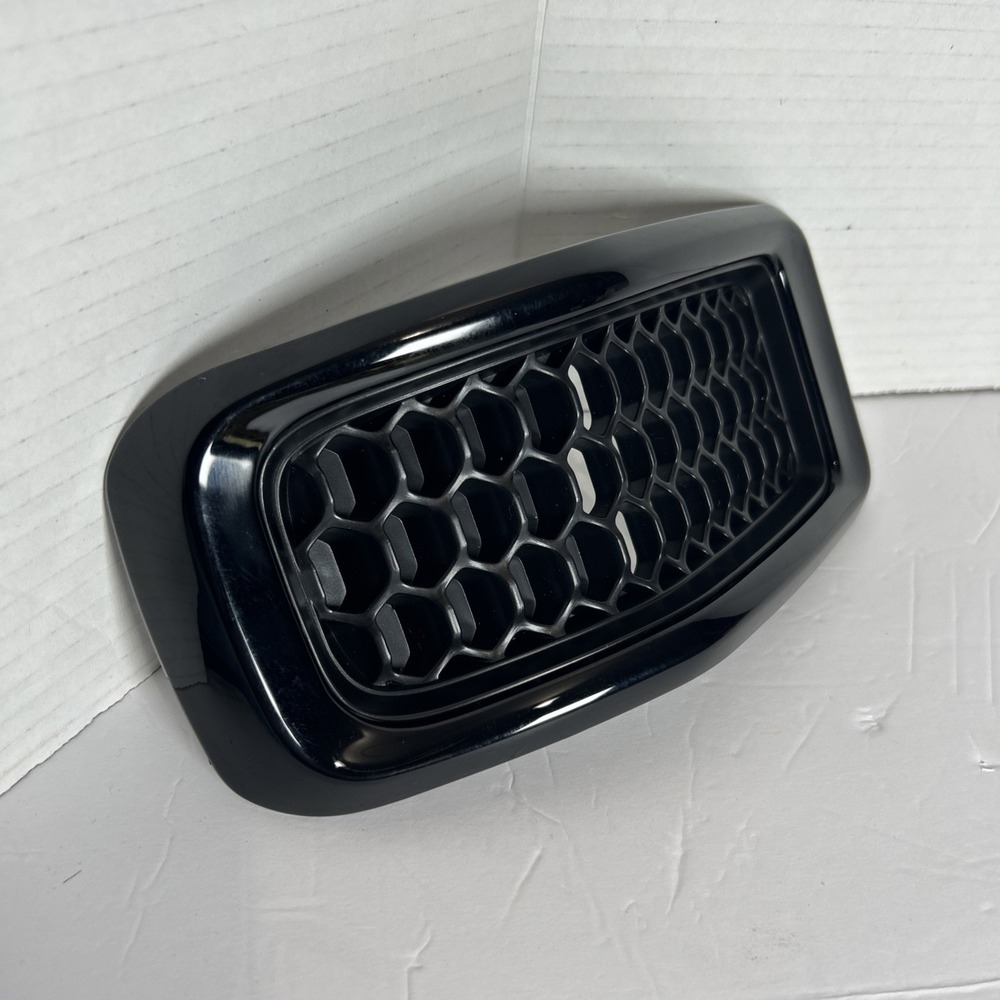 2014-2018 Jeep Cherokee Grille Insert #4